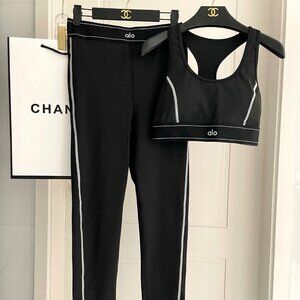 ALO Yoga Women's Black Intimates Set Sz M